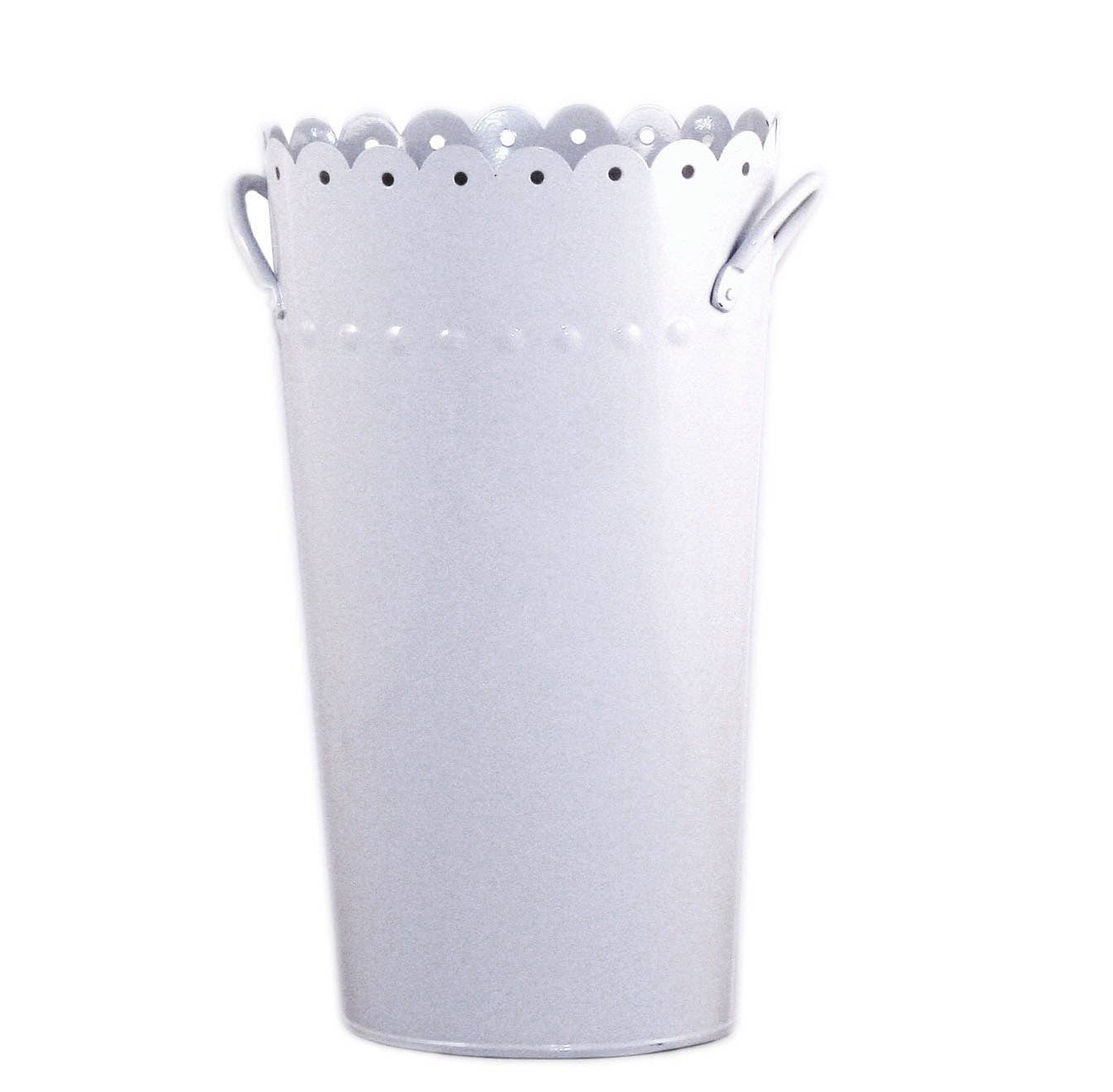 18" Scalloped French Bucket